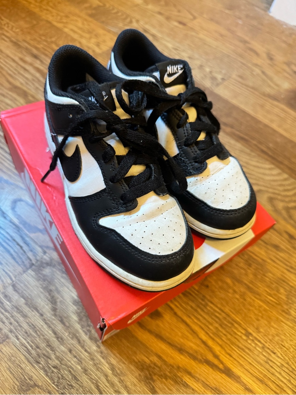 Nike low dunks